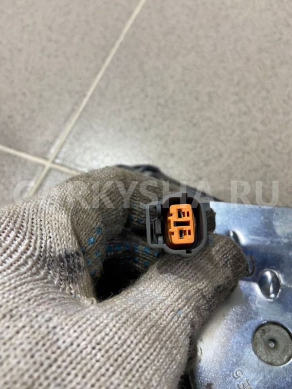 Стеклоподъемник передний пра Chery Amulet 2006 год Chery Amulet (A15) оригинальный номер A116104510TA