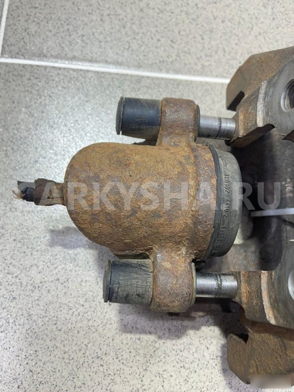 Суппорт задний левый BMW 760LI 2004 BMW 7er 