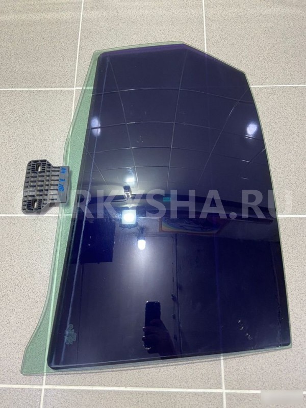 Стекло заднее правое Audi A4 2002 г Audi 200 