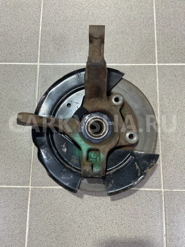 кулак передний левый Renault Logan K7MF710 Renault 15 оригинальный номер 411619283R