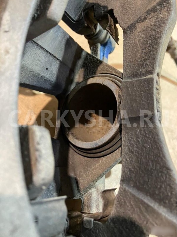 Передний левый суппорт Chevrolet Lacetti 2008 Chevrolet Lacetti 