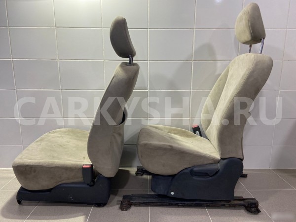 Сиденья передние Honda Life 2004 г Honda Life 