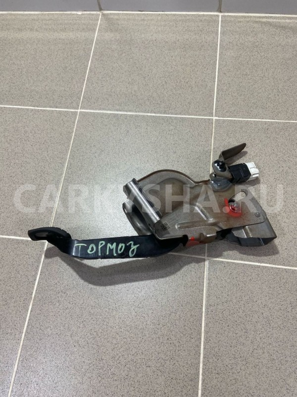 Педаль тормоза LADA Largus Cross 2020 ВАЗ (Lada) Largus оригинальный номер 465013221R