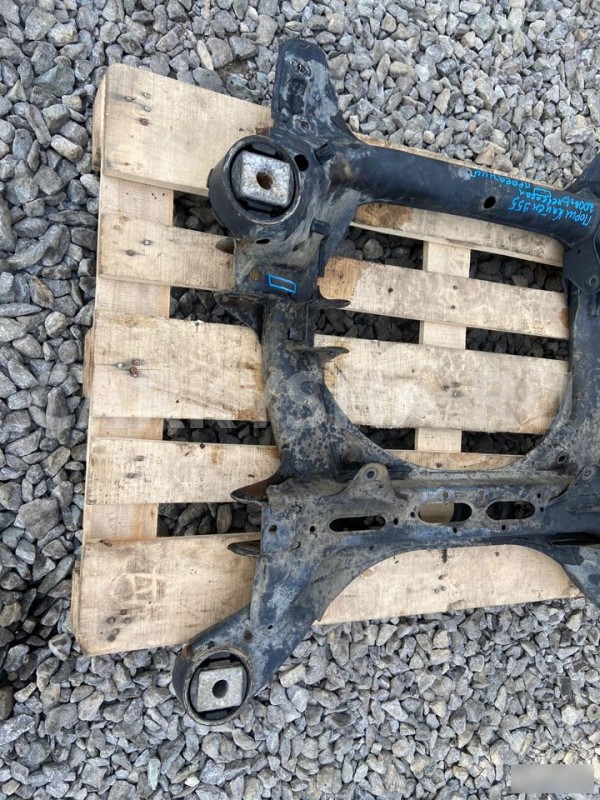 Подрамник передний Porsche Cayenne 1 Porsche Cayenne оригинальный номер 7L0409029