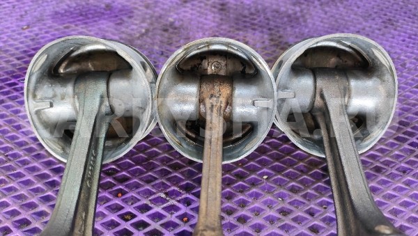 Поршень с шатуном Mercedes-Benz W124 M103 Mercedes-Benz W124 оригинальный номер 1030307717