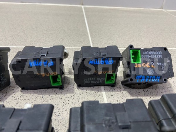 Сервопривод печки Volkswagen Phaeton 2006 Volkswagen Phaeton оригинальный номер 0637008690