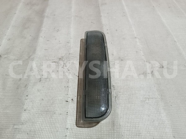 Плафон салонный задний Audi 200 оригинальный номер 8P0947111