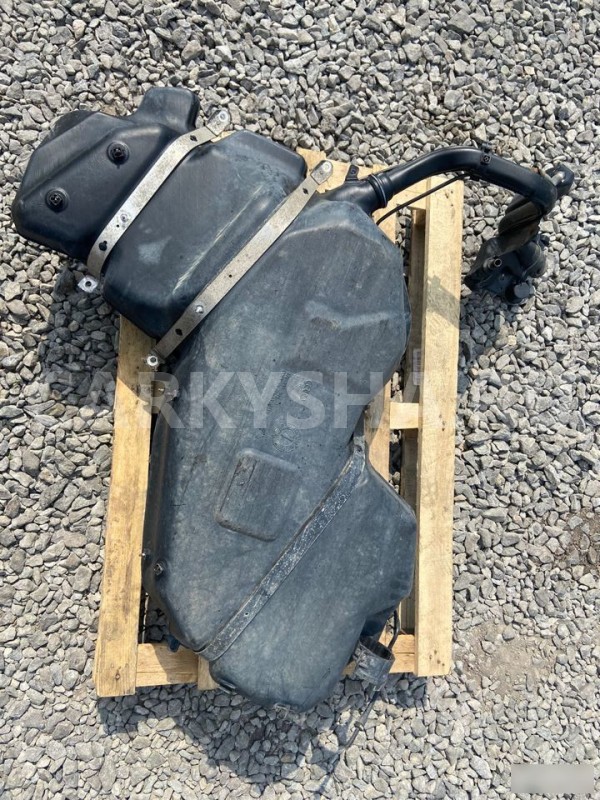 Бензобак Audi A4 2002 г Audi 200 оригинальный номер 372149WZG