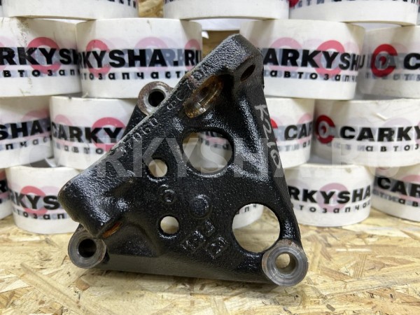 Кронштейн крепления двигателя правый Toyota Corolla XII (E210) – седан оригинальный номер 12315-37060