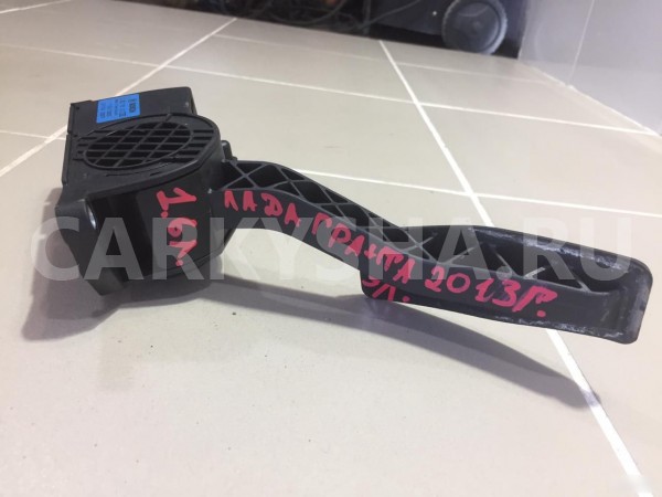 Педаль газа LADA Granta 2013год ВАЗ (Lada) Granta оригинальный номер 111831108500