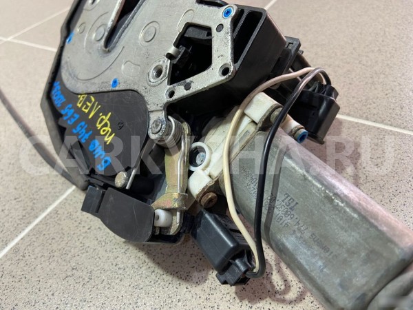 Замок двери передний левый Bmw 7-Series E65 BMW 7er оригинальный номер 7028905